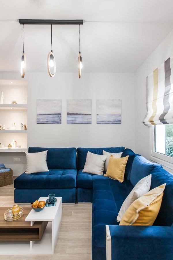 Luxury Seaside Apartment Next To Starbucks Opossite The Beach Park Of Flisvos Athens Luaran gambar