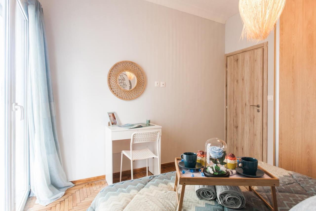Luxury Seaside Apartment Next To Starbucks Opossite The Beach Park Of Flisvos Athens Luaran gambar