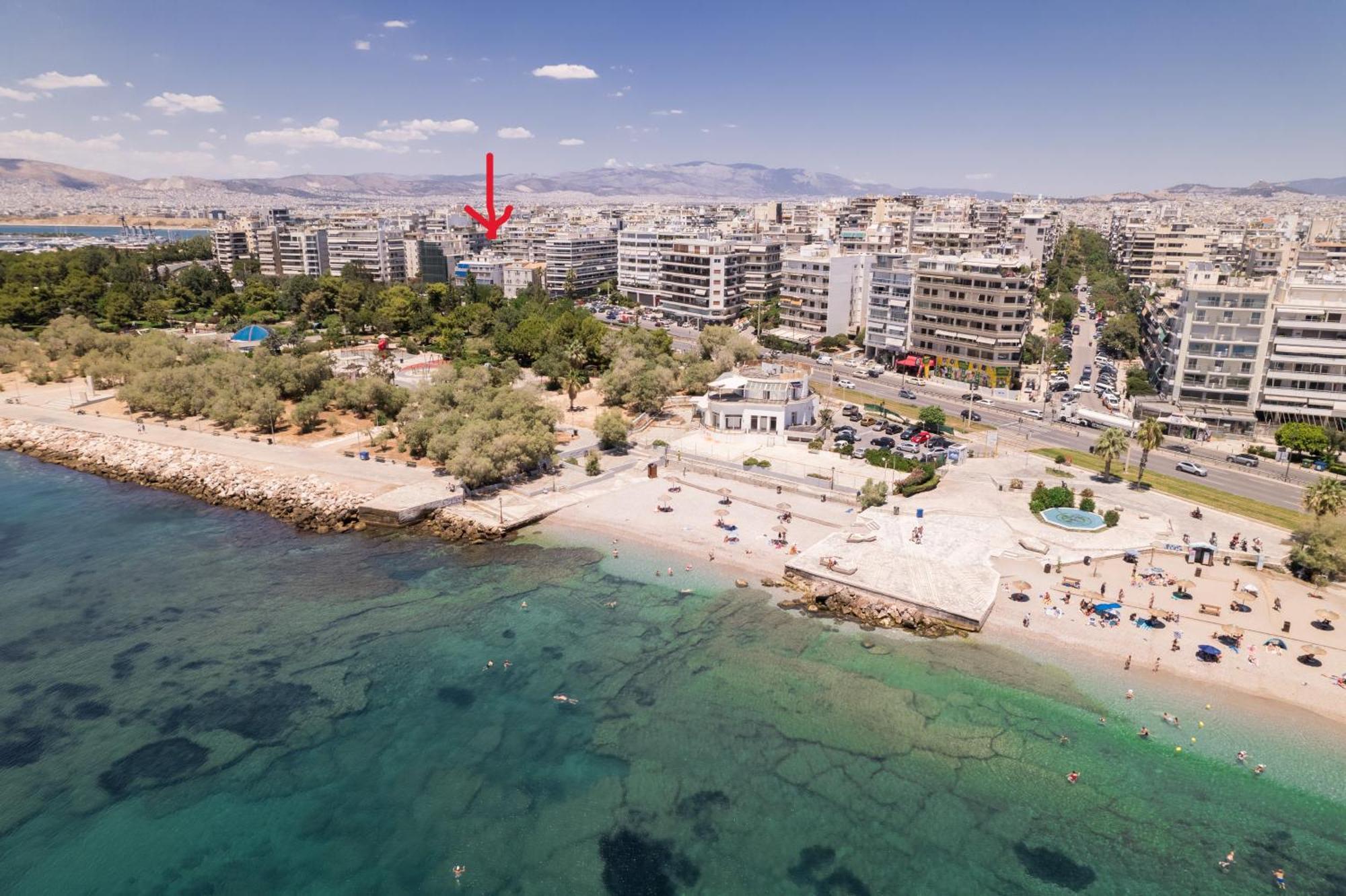 Luxury Seaside Apartment Next To Starbucks Opossite The Beach Park Of Flisvos Athens Luaran gambar